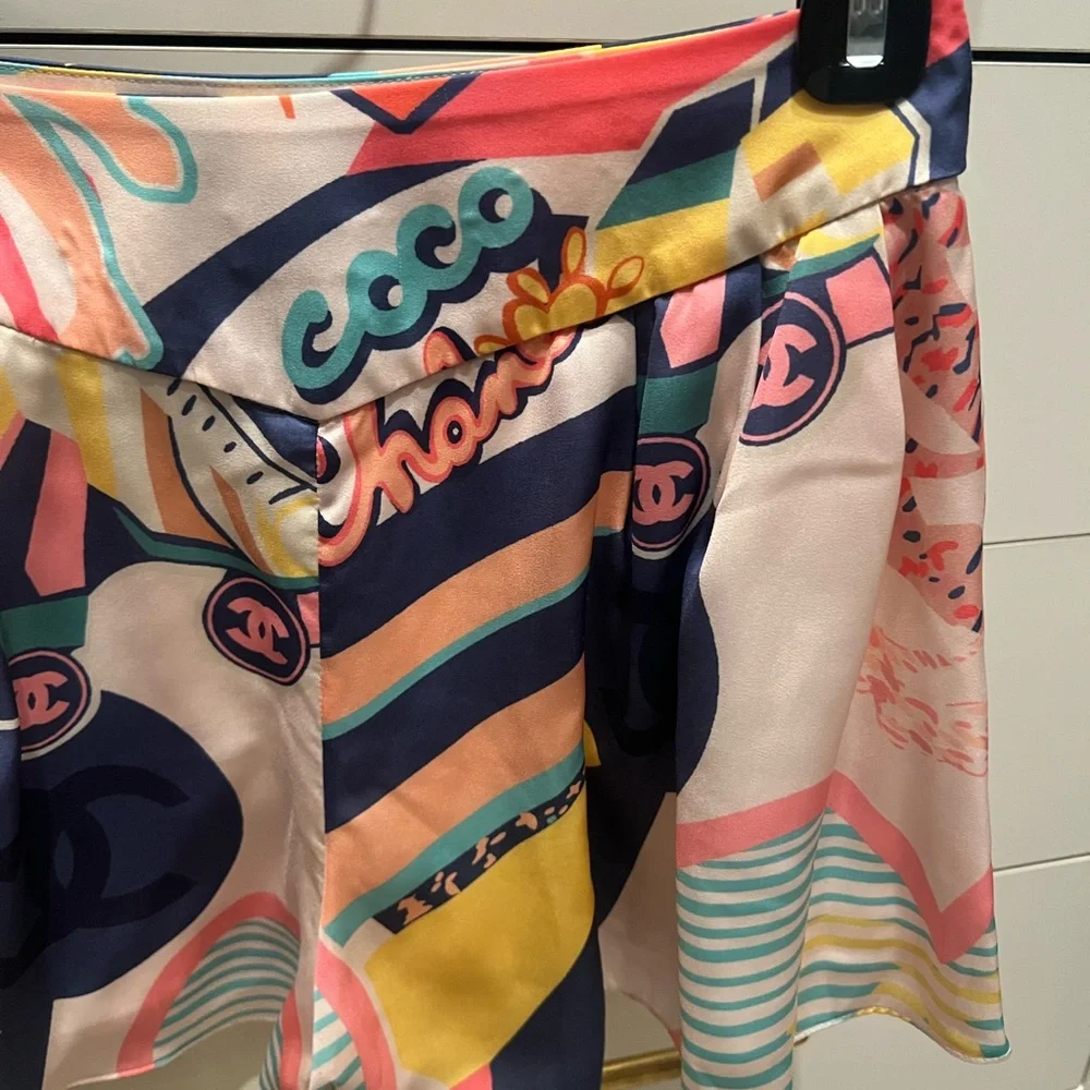 CHANEL Colorful Women's Shorts xs rare - Picture 6 of 9